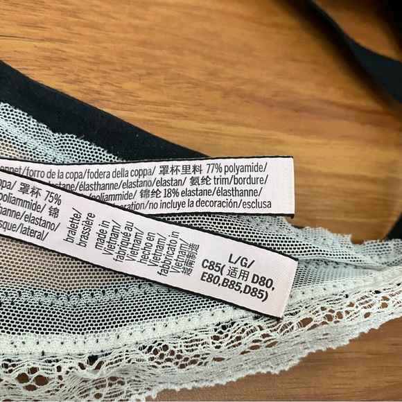 Victoria’s Secret White Chantilly Lace Front Close Velvet Trims Bralette Size L - Picture 12 of 14